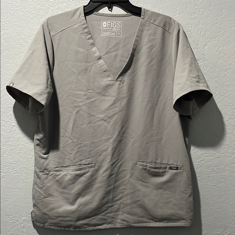 Figs Gray Scrub Top